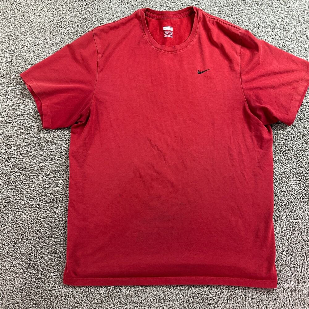 Nike Shirt Mens Medium Red Black Swoosh Short Sleeve Casual FLAW